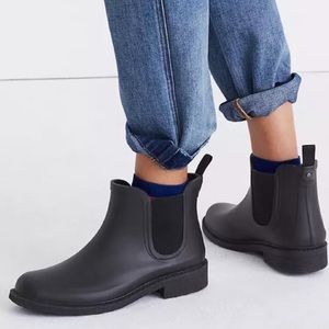 Madewell Chelsea Rain Boots (Black)